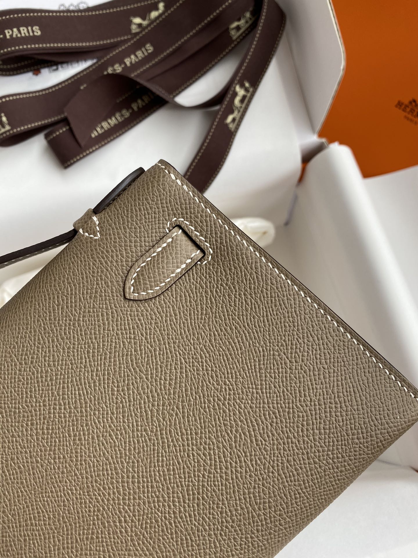 Hermes Mini Kelly Pochette 22cm Bag In Etoupe Epsom Leather